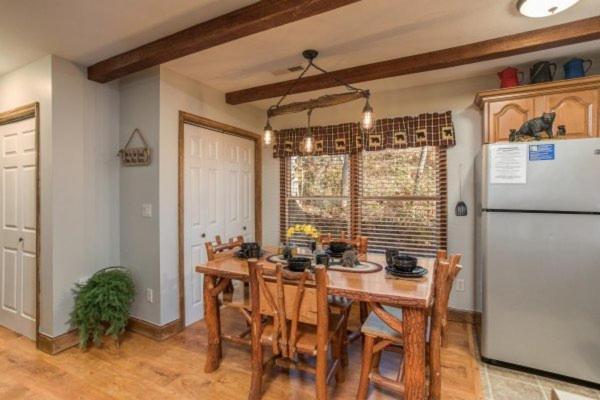 Treehouse Between Gatlinburg And Pigeon Forge. Pet Friendly! Екстер'єр фото