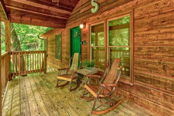Treehouse Between Gatlinburg And Pigeon Forge. Pet Friendly! Екстер'єр фото